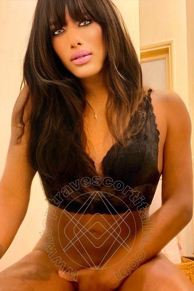 Foto selfie di Laura Terza Gamba transexescort Milano
