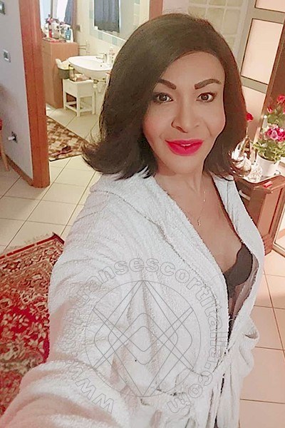 Foto selfie 61 di Tainá Oliveira transexescort Prato