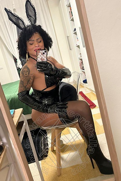 Foto selfie 2 di Thayla Santos Pornostar transexescort Milano