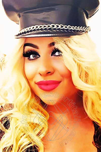 Foto selfie di Amira Ahsen transexescort Bucarest
