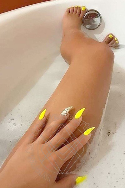 Foto selfie 3 di Amira Ahsen transexescort Bucarest