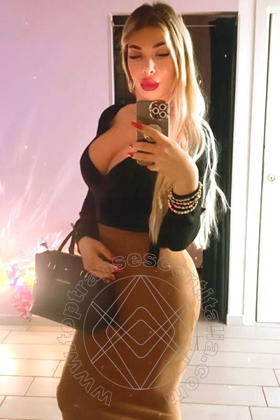 Foto selfie 10 di Biondina Napoletana transexescort Perugia