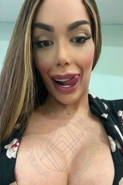 Foto selfie 46 di Ellena Bittencourt transexescort Roma