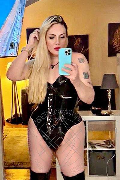 Foto selfie 32 di Marcelly transexescort Friburgo