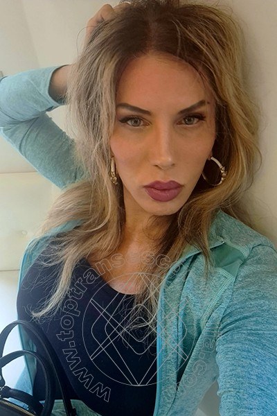 Foto selfie 19 di Pamela L' Italiana Piu' Calda transexescort Firenze
