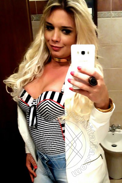 Foto selfie 2 di Bruna Zelnik transexescort Castellón De La Plana