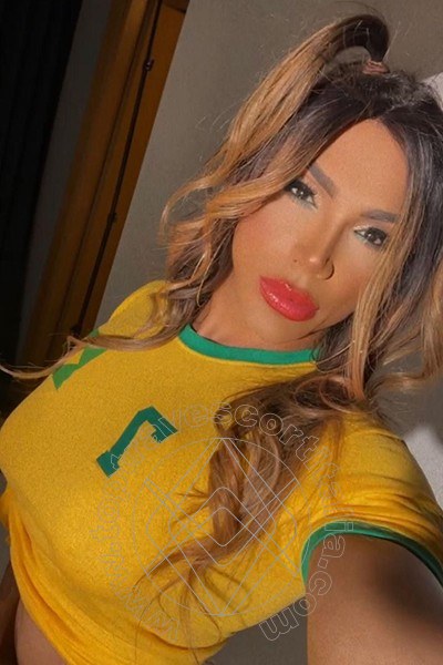 Foto selfie di Deborah Fit Xxl transexescort Torino