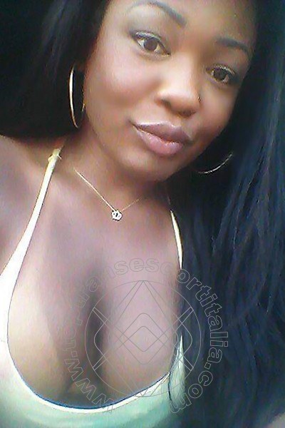 Foto selfie 10 di Ginevry transexescort Chiasso