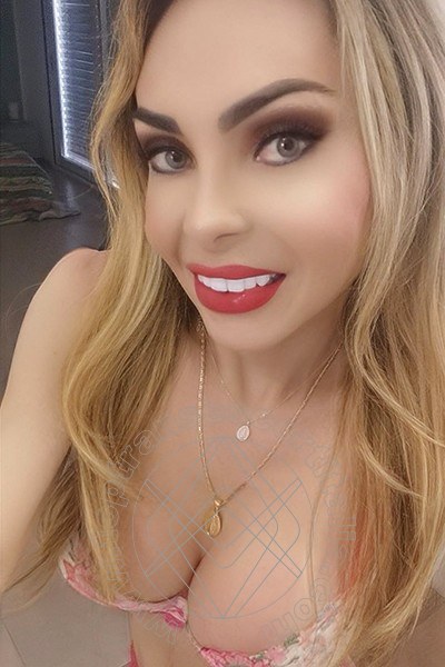 Foto selfie 10 di Chrystal Medeiros Pornostar transexescort Montesilvano