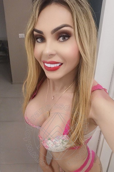 Foto selfie 9 di Chrystal Medeiros Pornostar transexescort Montesilvano