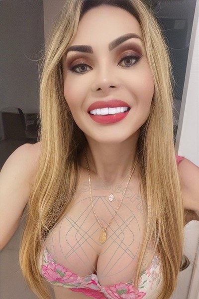 Foto selfie 8 di Chrystal Medeiros Pornostar transexescort Montesilvano