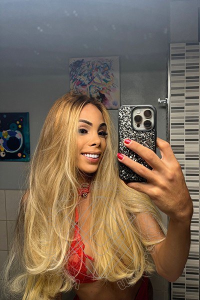 Foto selfie 14 di Nayara Bambolina transexescort Firenze