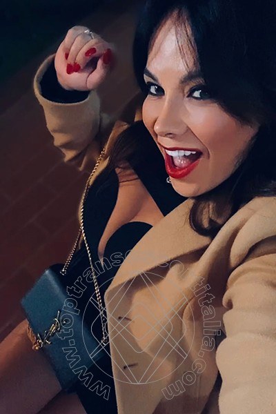 Foto selfie 60 di Elena transexescort Lignano Sabbiadoro
