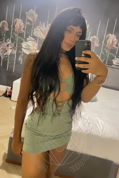 Foto selfie 44 di Samantha Bambolina transexescort Roma