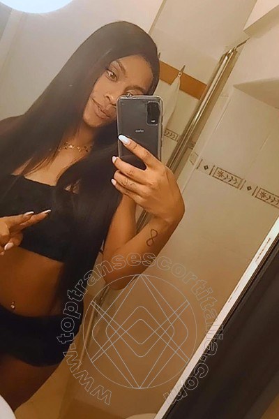 Foto selfie 26 di Samantha Bambolina transexescort Roma