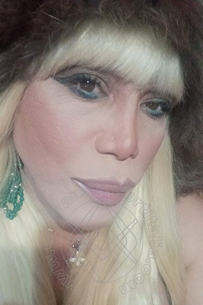 Foto selfie 400 di Nicole Vip Venturiny transexescort Milano
