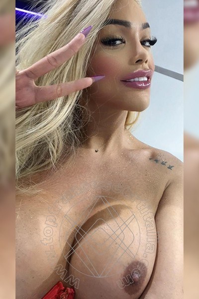 Foto selfie 32 di Ellena Bittencourt transexescort Roma