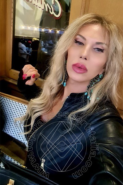 Foto selfie 10 di Pamela L' Italiana Piu' Calda transexescort Firenze