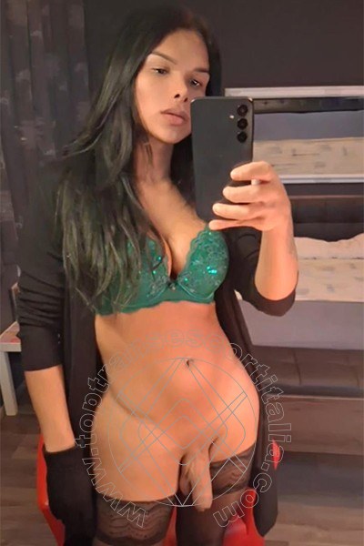 Foto selfie hot di Iris Bachi transexescort Reggio Emilia