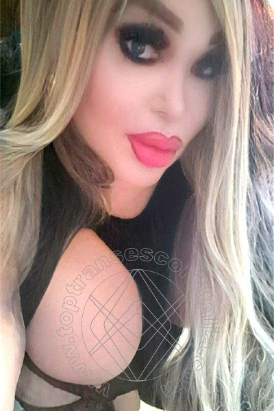 Foto selfie 26 di Roxanne transexescort Crotone