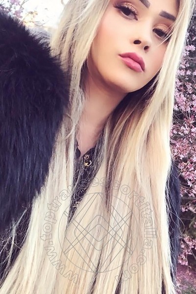 Foto selfie 1 di Leticia Rodrigues Pornostar transexescort Cannes