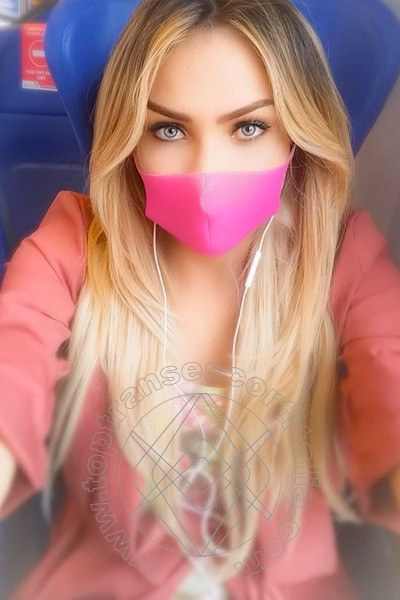 Foto selfie 6 di Chrystal Medeiros Pornostar transexescort Civitanova Marche