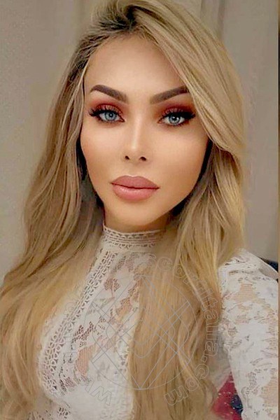 Foto selfie 5 di Chrystal Medeiros Pornostar transexescort Civitanova Marche
