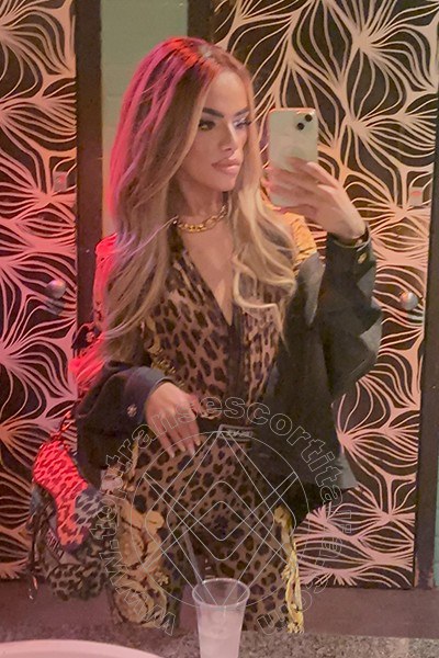 Foto selfie 59 di Rafaella Menicucci Xxl transexescort Napoli