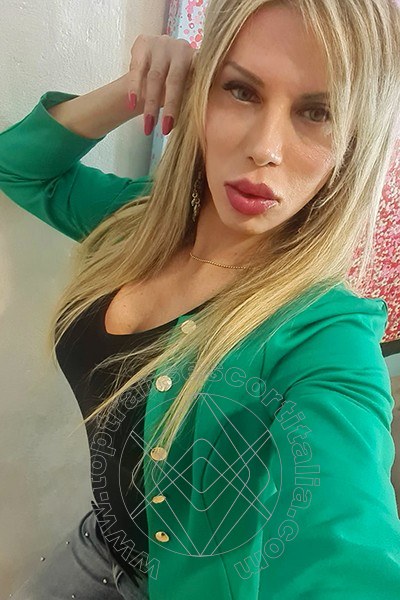 Foto selfie 9 di Pamela L' Italiana Piu' Calda transexescort Firenze