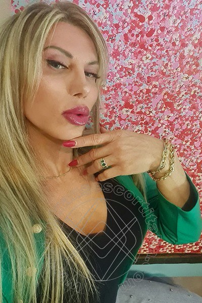 Foto selfie 8 di Pamela L' Italiana Piu' Calda transexescort Firenze