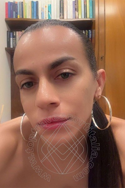 Foto selfie 19 di Samantha Dumont transexescort Riccione