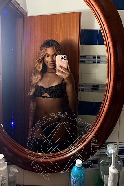 Foto selfie 8 di Antonella Veloso transexescort Varese