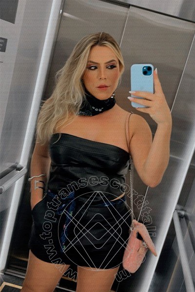 Foto selfie di Rayssa Victoria transexescort Londra