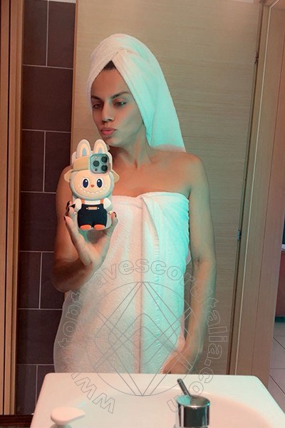 Foto selfie 12 di Samantha Dumont transexescort Riccione