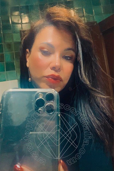 Foto selfie 45 di Elena transexescort Lignano Sabbiadoro