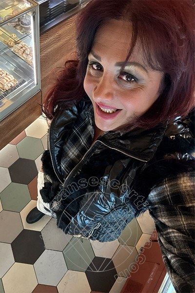 Foto selfie 1 di Carla Attrice Italiana transexescort Napoli