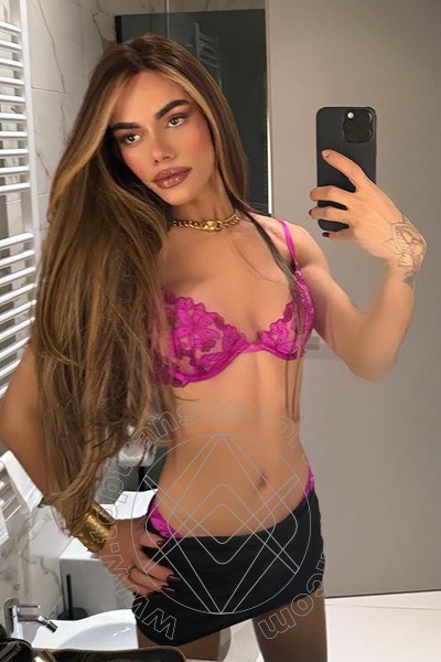 Foto selfie 17 di Rafaella Menicucci Xxl transexescort Napoli