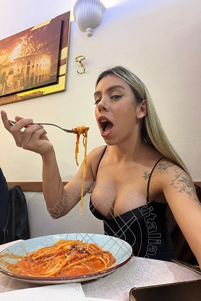 Foto selfie 8 di Pornostar Riane Mello transexescort Roma