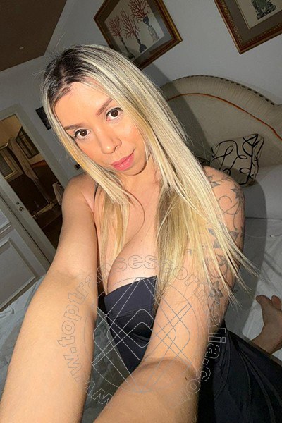 Foto selfie 4 di Pornostar Riane Mello transexescort Roma