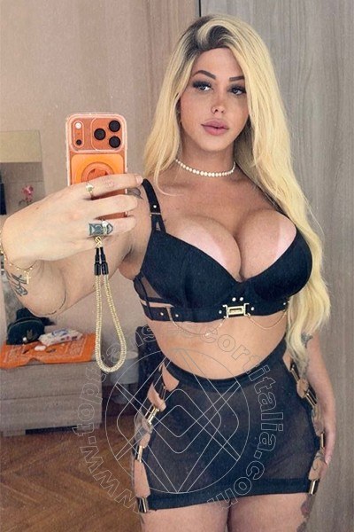 Foto selfie di Yara rios transexescort Napoli