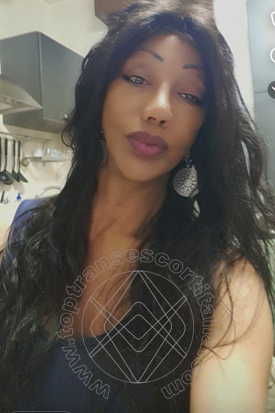 Foto selfie 1 di Roberta Hot transexescort Rimini