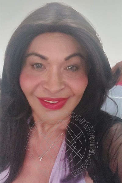 Foto selfie 8 di Tainá Oliveira transexescort Prato