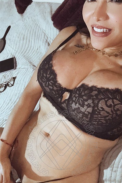 Foto selfie hot di Ruby Moore transexescort Amsterdam