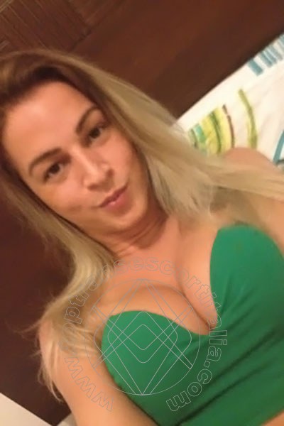 Foto selfie 20 di Dany de Castro Pornostar transexescort Treviso