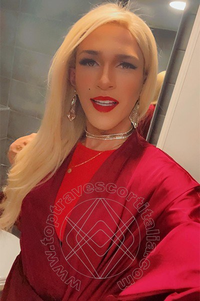 Foto selfie 36 di Giulia Araujo transexescort Bologna