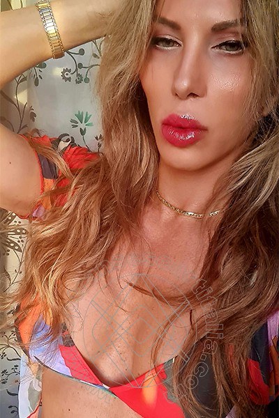 Foto selfie 3 di Pamela L' Italiana Piu' Calda transexescort Firenze
