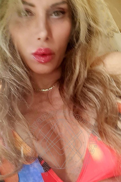 Foto selfie 2 di Pamela L' Italiana Piu' Calda transexescort Firenze